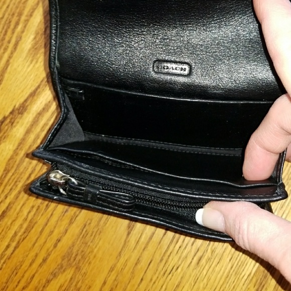 Authentic Coach Signature Wallet - Picture 6 of 8